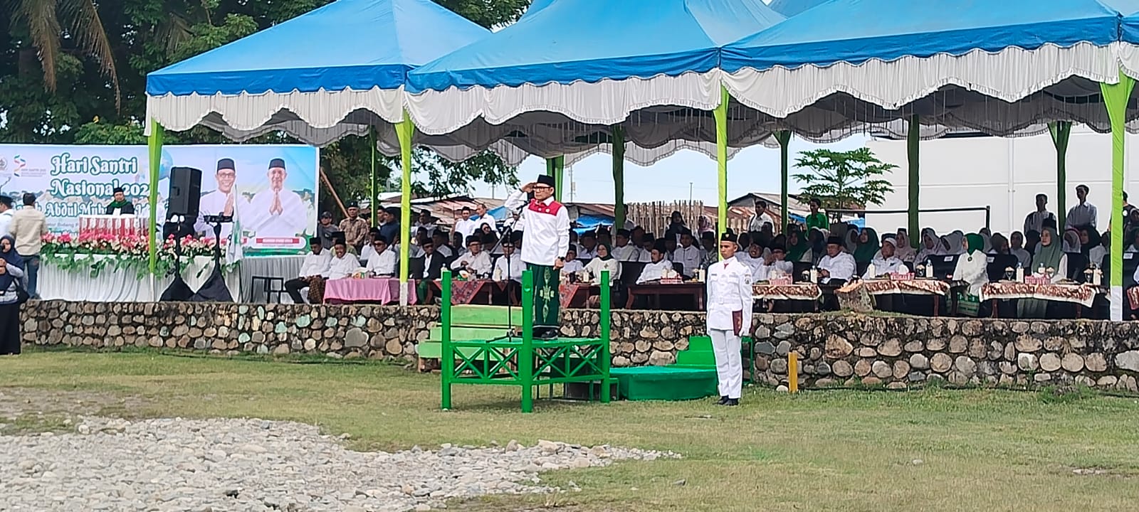 Menko Muhaimin memimpin Apel Akbar Peringatan Hari Santri Nasional di Titik Nol Peradaban Islam Nusantara, Barus, Rabu (22102025).