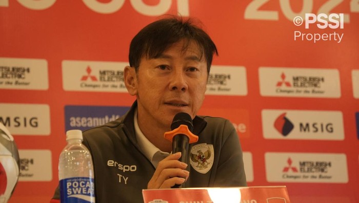 Shin Tae-yong menunjukkan sikap terbuka terhadap kemungkinan kembali melatih Timnas Indonesia dalam wawancara terbaru.