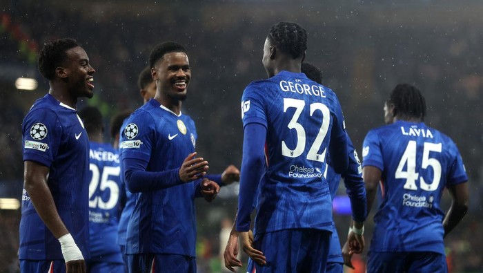 Penyerang Chelsea Marc Guiu merayakan gol pembuka ke gawang Ajax dalam laga Liga Champions di Stamford Bridge, Kamis (23/10/2025) dini hari WIB.