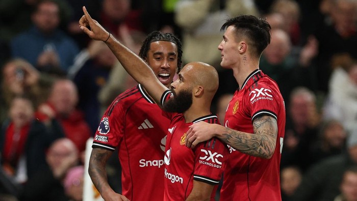 Bryan Mbeumo merayakan gol ke gawang Brighton dalam kemenangan 4-2 di Old Trafford.