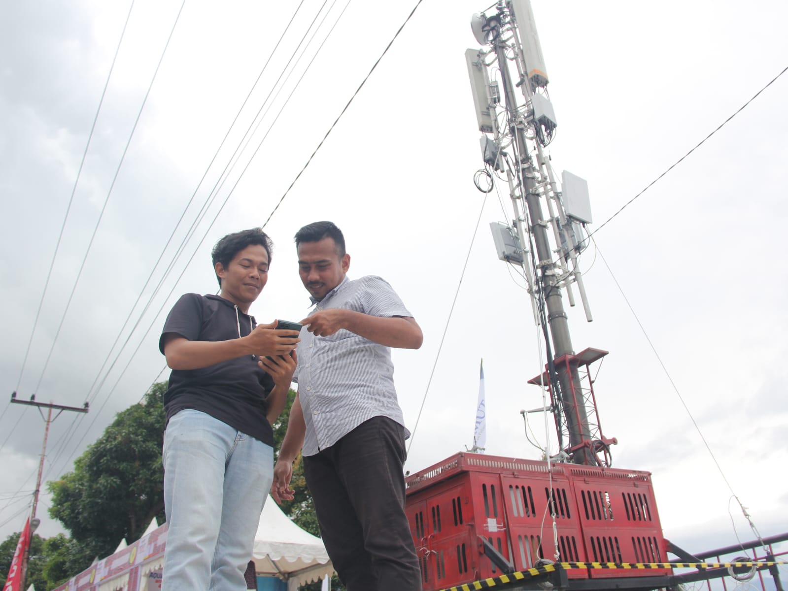Sebagai bagian dari komitmen Telkomsel dalam menghadirkan pemerataan akses layanan komunikasi digital hingga pelosok negeri, Telkomsel terus memperluas jangkauan jaringan 4G LTE di wilayah Sumut.