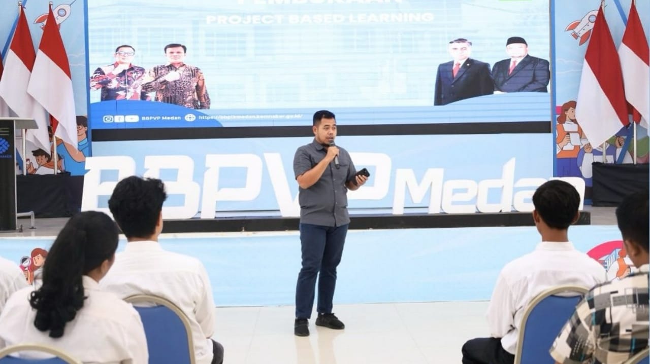 Personel Densus 88 AT Sumut saat memberikan sosialisasi pencegahan paham radikalisme di BBPVP Medan.