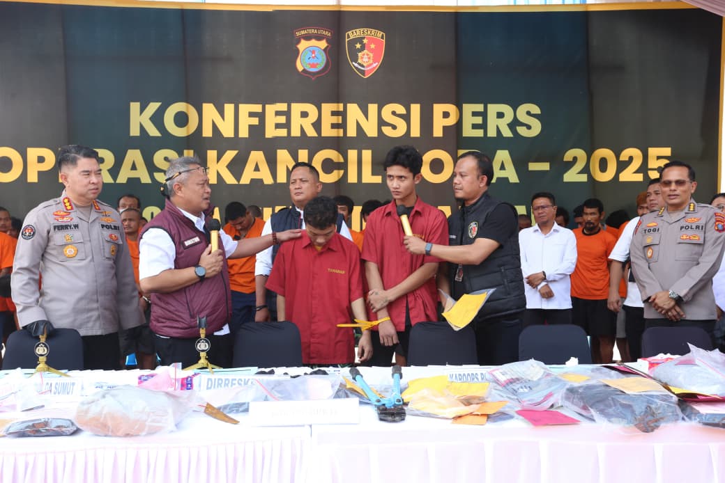 Press rilis Polda Sumut memaparkan pengungkapan 249 kasus dan 226 tersangka curanmor selama Operasi Kancil Toba 2025.