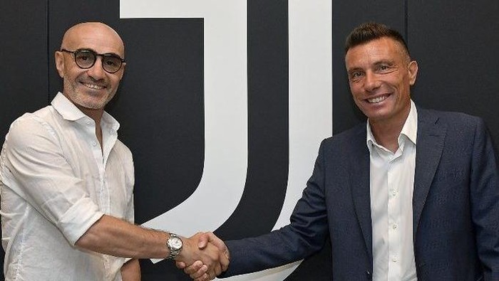 Massimo Brambilla ditunjuk sebagai pelatih sementara Juventus pasca pemecatan Igor Tudor. Mantan pelatih Juventus Next Gen siap memimpin tim utama Bianconeri.