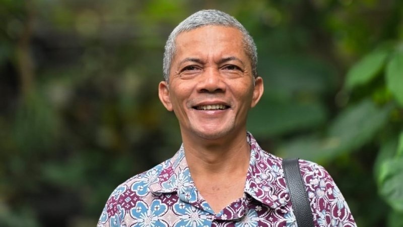 Bangunan Kantor Bupati Tapanuli Tengah tampak terbengkalai di tengah lahan kosong. Proyek senilai Rp69,9 miliar ini disorot Indonesian Audit Watch karena dinilai tanpa dasar hukum.