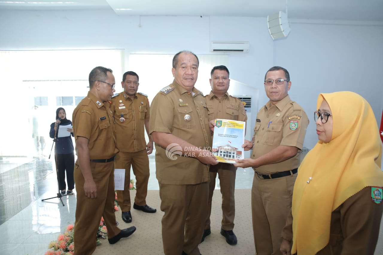 Rapat Koordinasi Pemerintah (Rakorpem) di Aula Melati Kantor Bupati Asahan, membahas kondisi jalan rusak dan program pembangunan daerah.