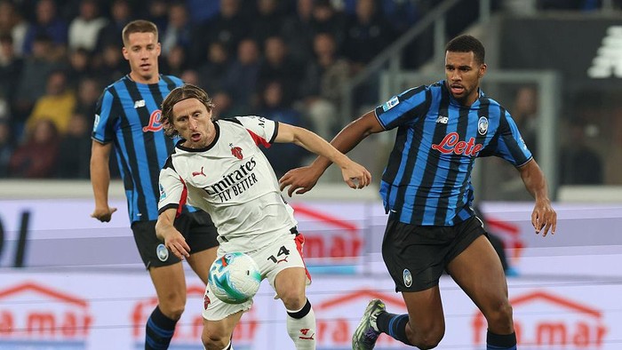 Samuele Ricci merayakan gol cepat Milan ke gawang Atalanta di Gewiss Stadium, sementara Ademola Lookman membalas satu gol untuk tuan rumah.