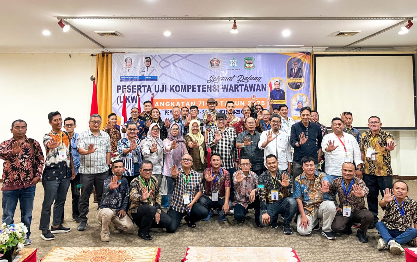 Sekjen PWI Pusat menutup UKW Angkatan 71 di Pematangsiantar, diikuti 27 peserta dengan 23 wartawan dinyatakan kompeten.