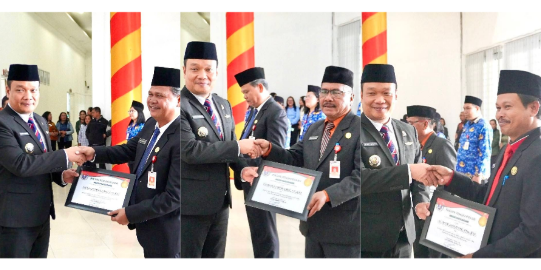 Jaulim Simanullang (kanan), Parman Lumban Gaol (tengah), dan Eliapzan Sihotang (kiri) saat menghadiri acara pelantikan pejabat eselon II Humbahas.