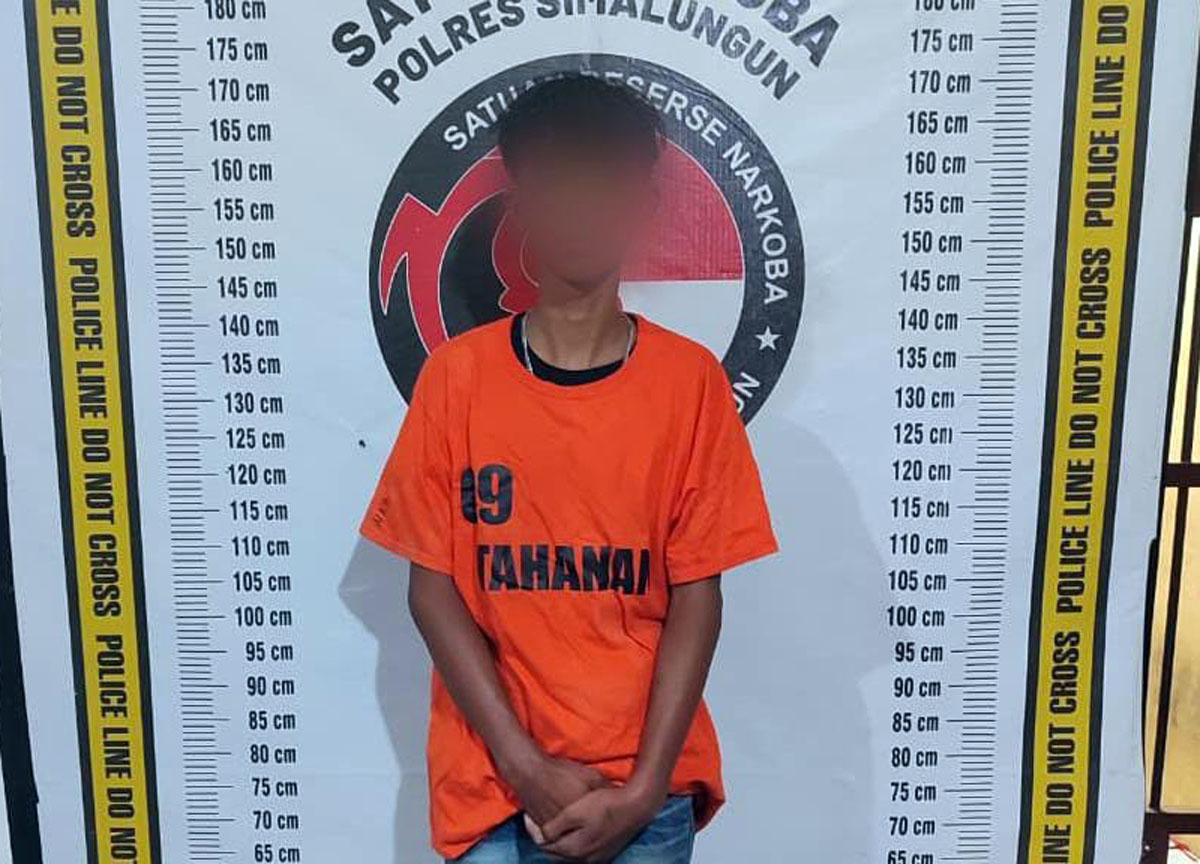 FY, remaja berusia 15 tahun, tertangkap membawa ganja dan sabu-sabu saat operasi pembubaran balap liar di Simalungun.