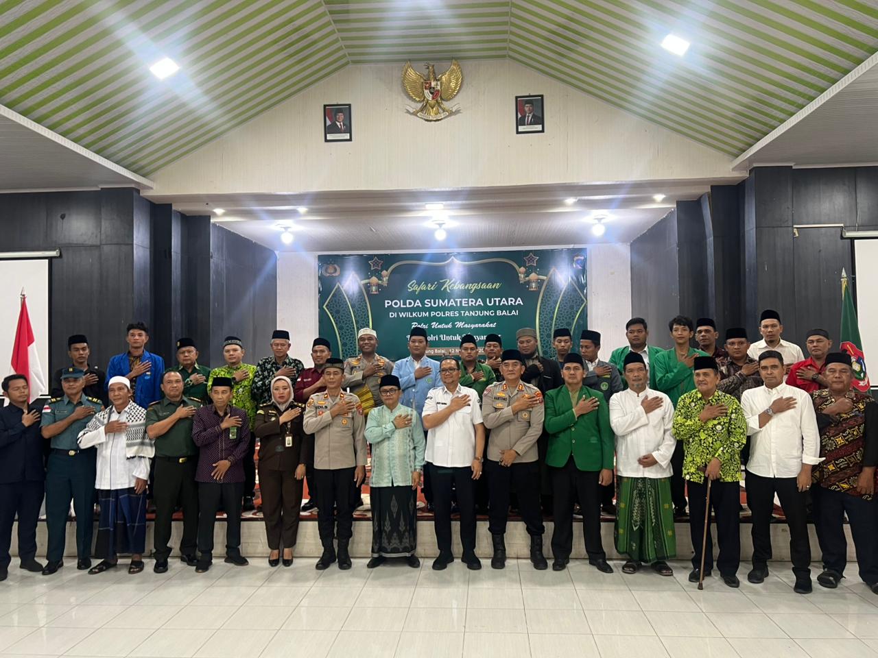 Wakil Wali Kota Tanjungbalai Muhammad Fadly Abdina menghadiri Safari Kebangsaan Polda Sumut 2025 di Pendopo Rumah Dinas Wali Kota, mempererat toleransi dan sinergi Polri-masyarakat.