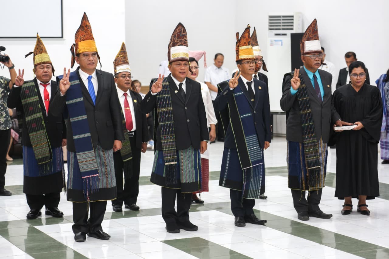 Pengambilan Sumpah/Janji Jabatan Pimpinan Tinggi Pratama dan 1 Kepala Puskesmas di lingkungan Pemko Pematangsiantar.
