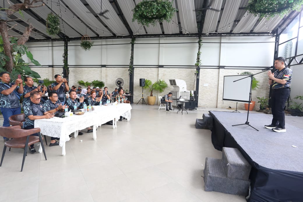 Family Gathering Polda Sumut bersama wartawan.