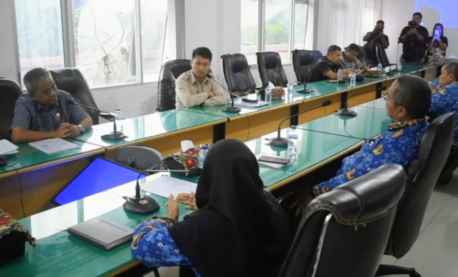 Rapat Tim Anggaran Pemerintah Daerah (TAPD) Kabupaten Tapanuli Tengah bersama DPRD Tapteng membahas kelanjutan pembangunan Kantor Bupati.