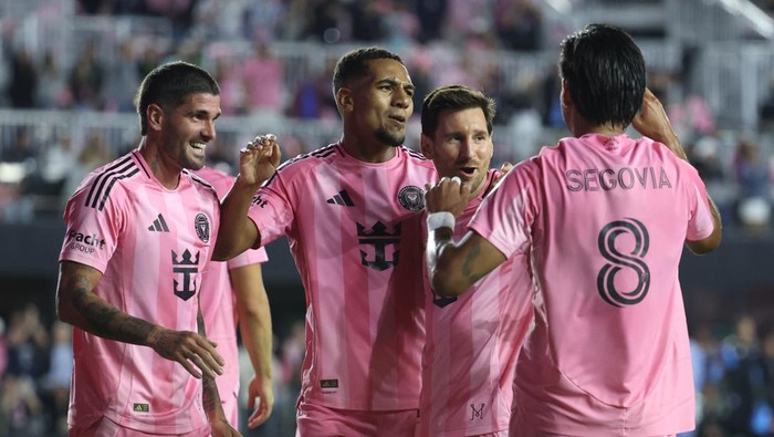 Lionel Messi merayakan kemenangan Inter Miami atas New York City FC 5-1 pada Final Wilayah Timur MLS 2025.