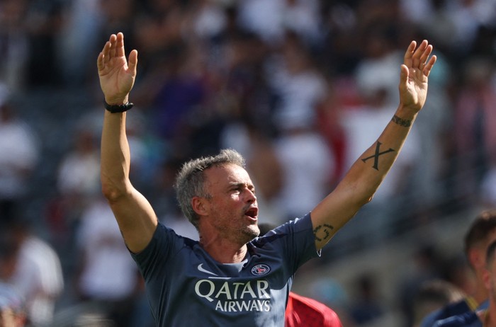 Pelatih PSG Luis Enrique disebut-sebut masuk radar Liverpool di tengah kritik terhadap Arne Slot.