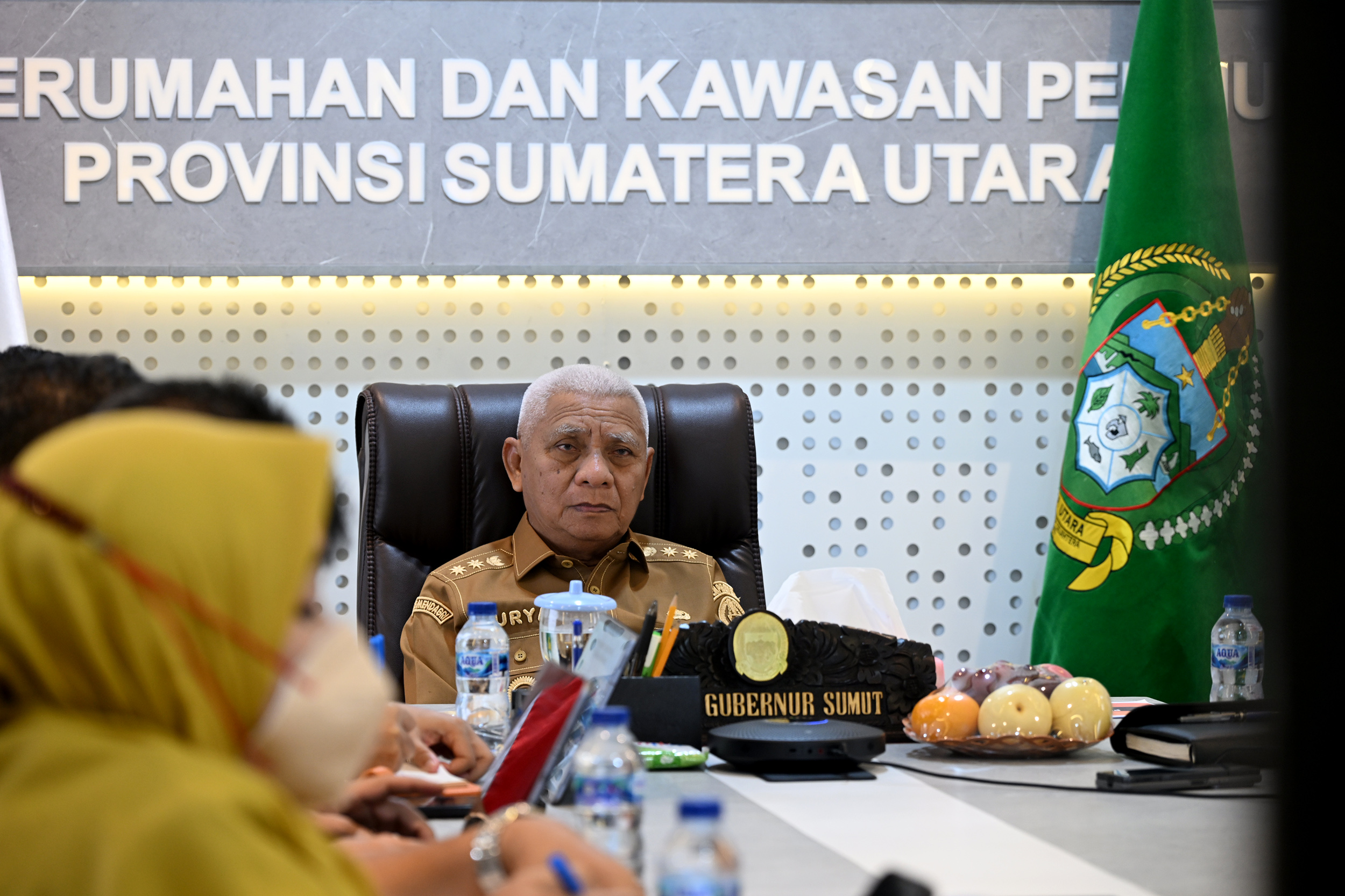 Wakil Gubernur Sumut Surya mengikuti Rakor bersama Mendagri Tito Karnavian secara daring dari Aula Kantor Perkim Sumut, membahas kesiapan pemerintah pusat dan daerah menghadapi Nataru 2025/2026.