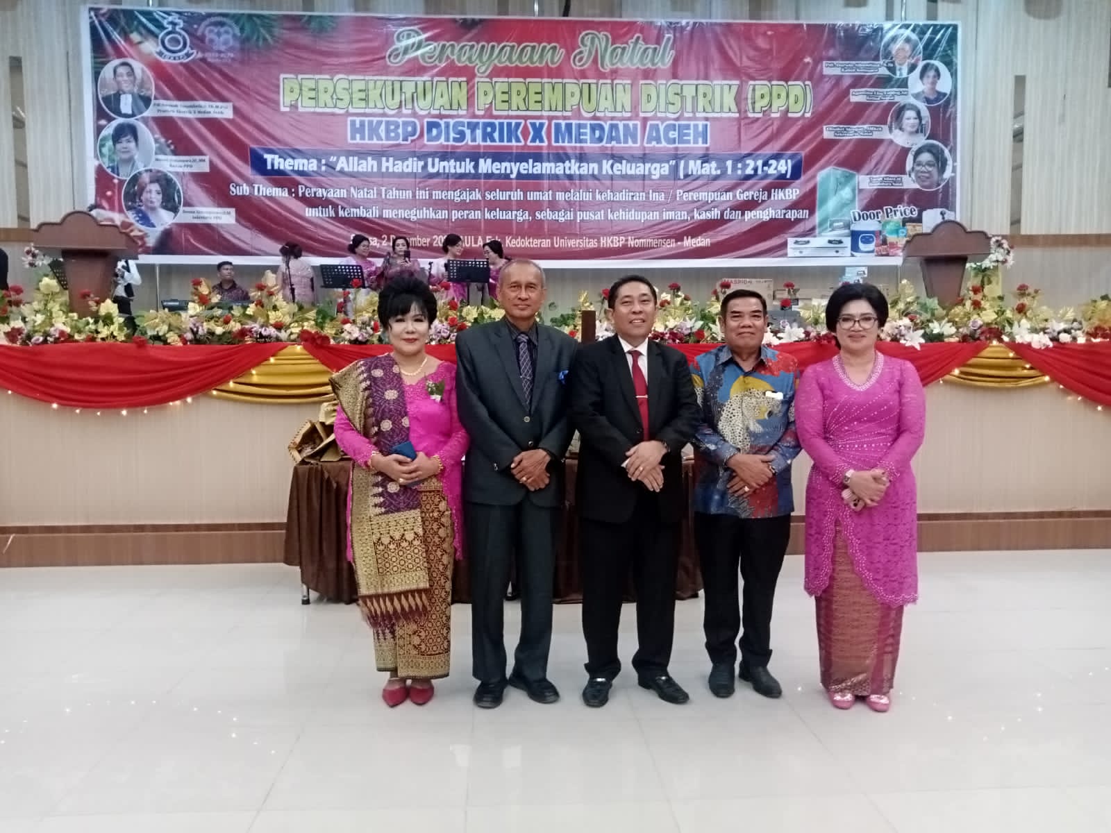 Ribuan jemaat menghadiri Perayaan Natal PPD HKBP Distrik X Medan&ndash;Aceh di Aula FK Universitas HKBP Nomensen Medan.