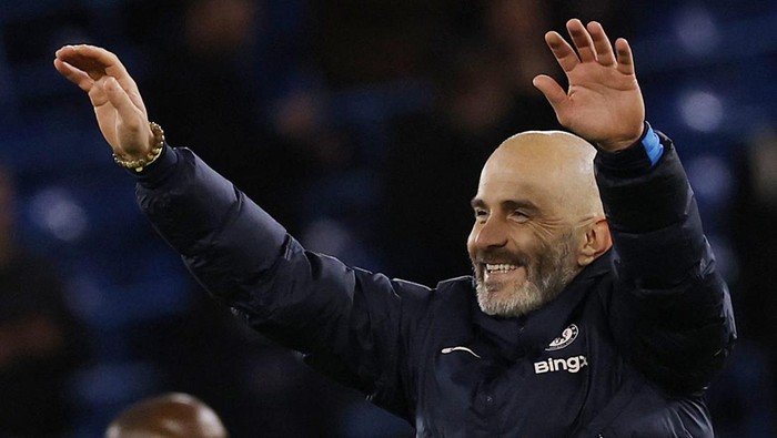 Manajer Chelsea Enzo Maresca saat memimpin sesi latihan jelang laga kontra Atalanta di Bergamo.