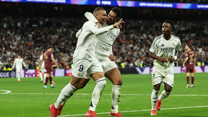 Rodrygo merayakan gol bersama rekan-rekannya saat Real Madrid bersiap menghadapi Manchester City di Liga Champions.