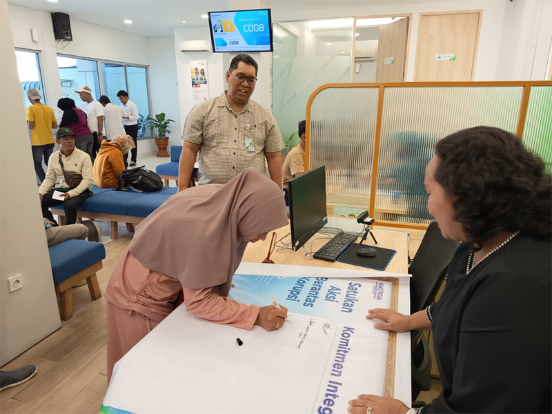 Penandatanganan deklarasi antikorupsi bersama Dinas Pemberdayaan Masyarakat Desa (PMD) Kabupaten Asahan.