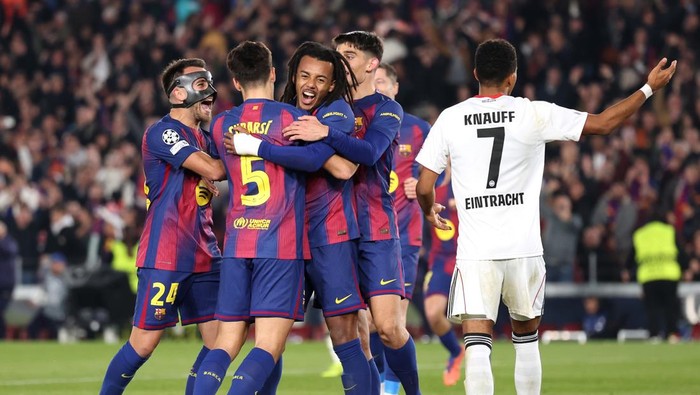 Barcelona menang comeback 2-1 atas Eintracht Frankfurt.