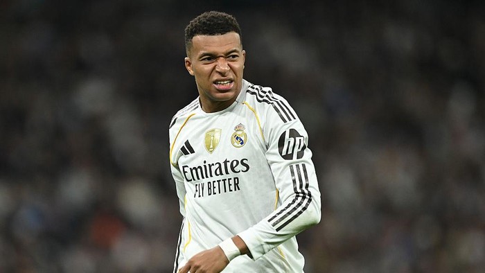 Kylian Mbappe tidak hadir dalam latihan Real Madrid jelang laga melawan Manchester City, memunculkan kekhawatiran soal kondisinya.