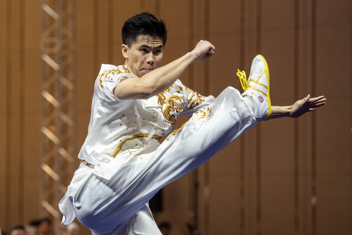 Atlet wushu Indonesia Edgar Xavier Marvelo meraih medali emas SEA Games 2025.