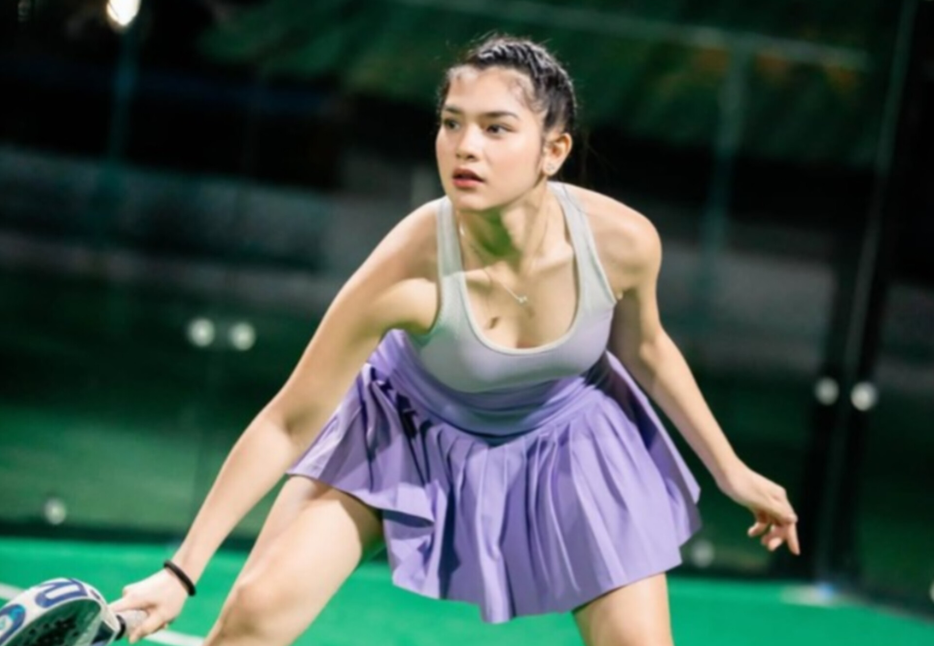 Davina Karamoy menanggapi tudingan sebagai pelakor, sementara ibunda menyatakan sang putri tidak bersalah dan siap menempuh jalur hukum.