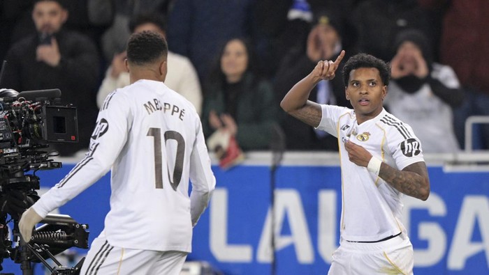 Kylian Mbappe dan Rodrygo menjadi penentu kemenangan Real Madrid 2-1 atas Alaves di LaLiga 2025/2026, Senin (15/12/2025) dini hari WIB.