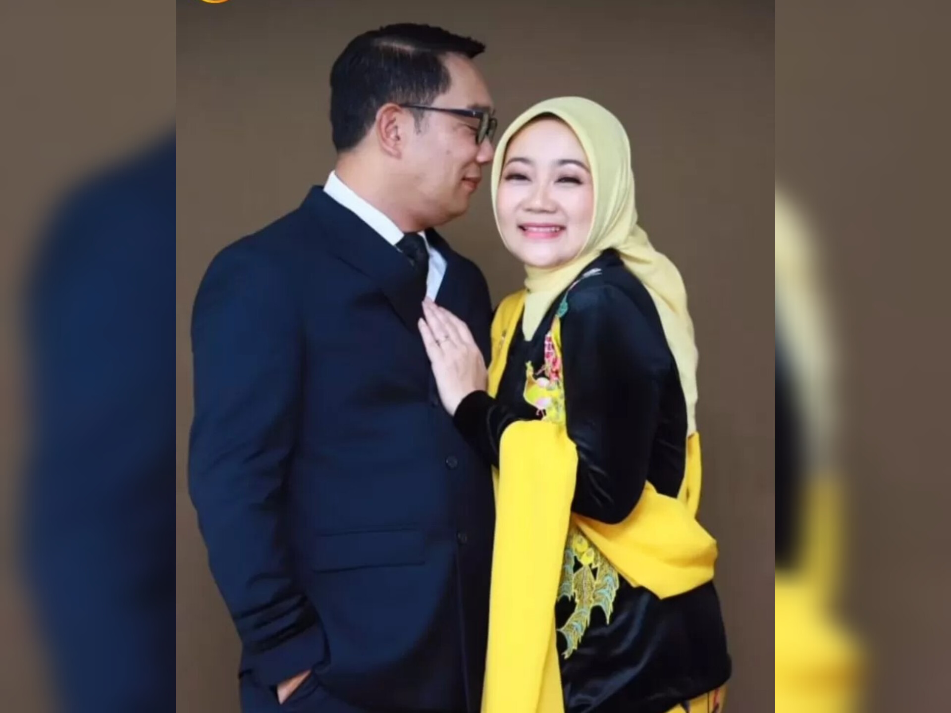 Ridwan Kamil dan Atalia Praratya. Atalia resmi mengajukan gugatan cerai terhadap Ridwan Kamil di Pengadilan Agama Bandung.