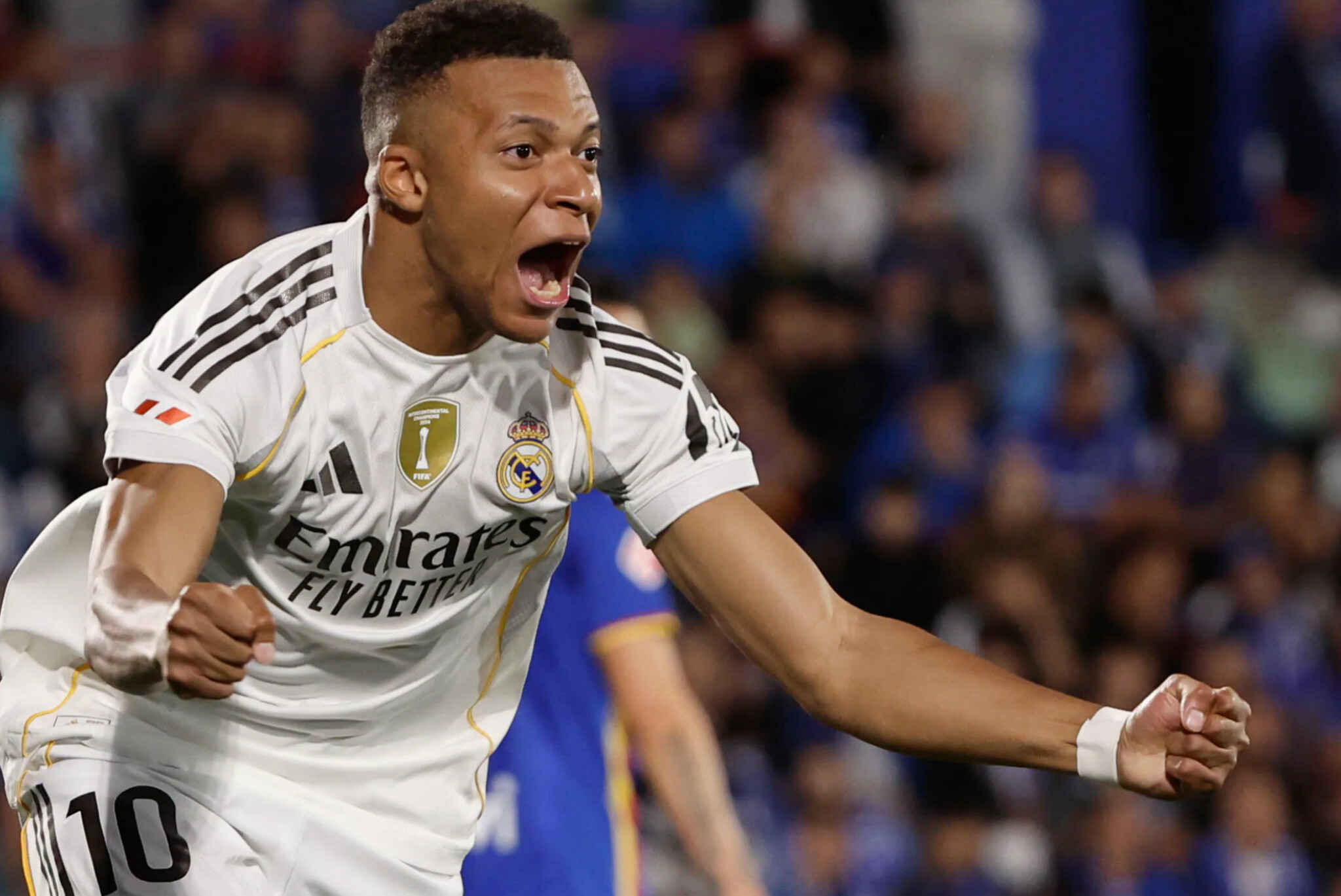 Kylian Mbappe saat masih membela Paris Saint-Germain sebelum hengkang ke Real Madrid, usai memenangkan gugatan hukum senilai 61 juta euro.
