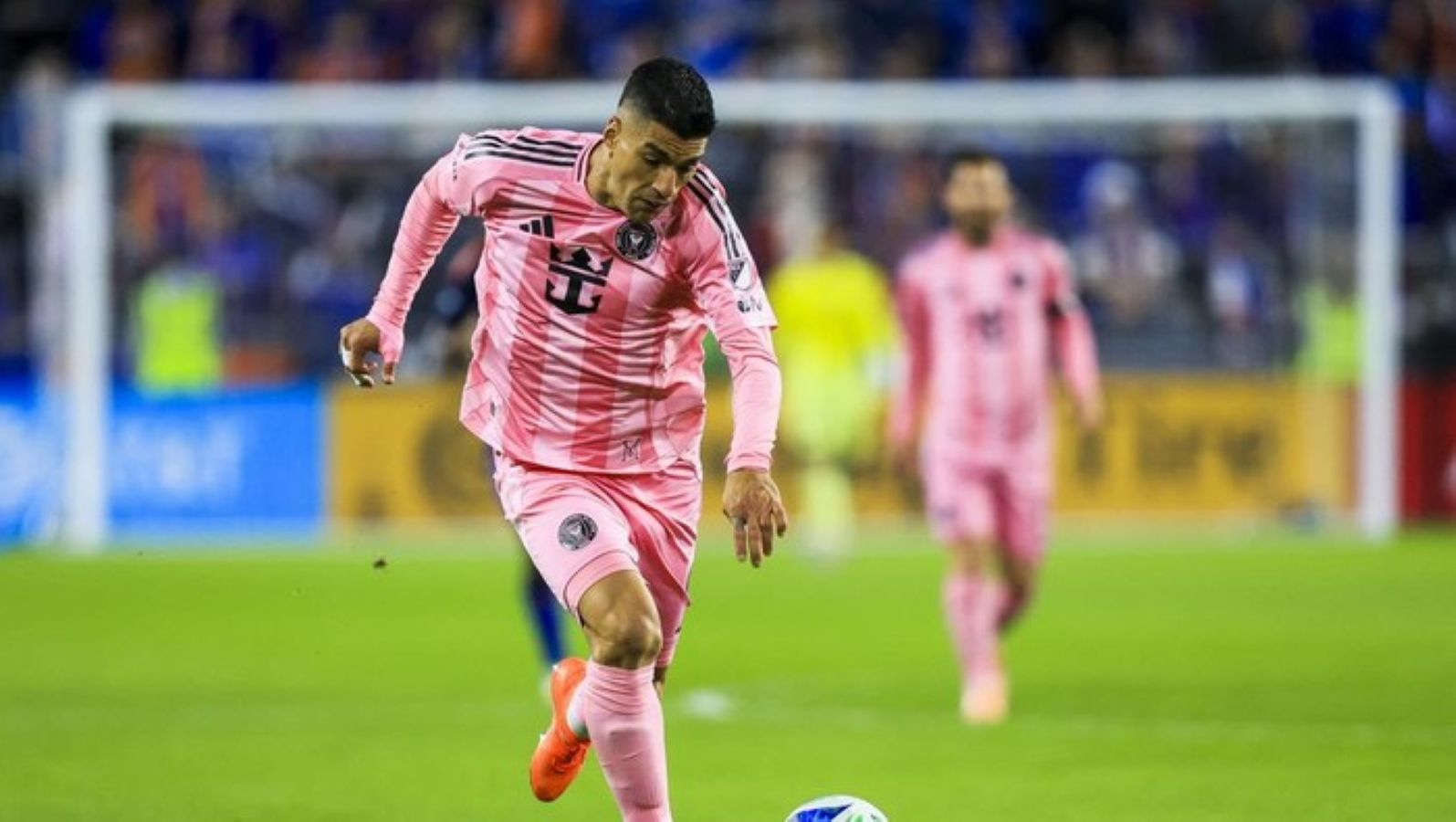 Luis Suarez merayakan gol bersama Inter Miami pada ajang MLS 2025, usai resmi memperpanjang kontrak hingga Desember 2026.