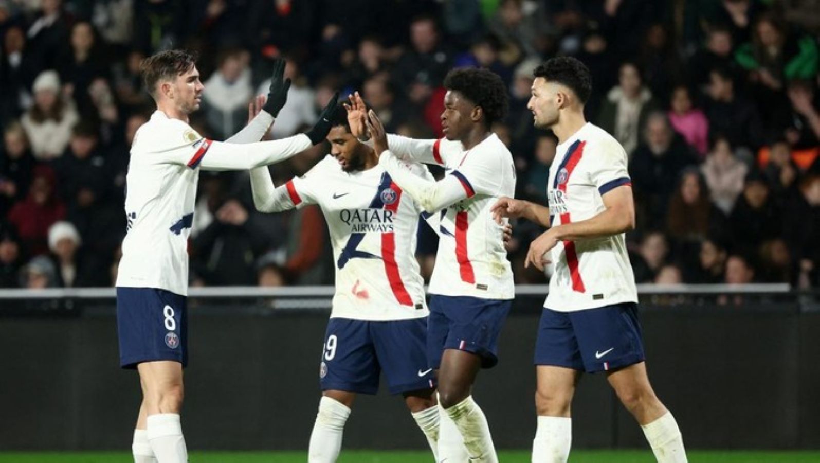 Skuad PSG berlatih jelang final Piala Interkontinental 2025 melawan Flamengo, Kamis (18/12/2025), di Qatar.