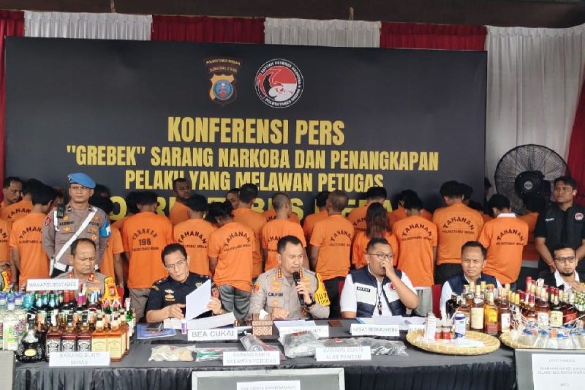 Kapolrestabes Medan Kombes Pol Jean Calvjin menyampaikan hasil pengungkapan kasus narkoba selama 72 hari operasi di wilayah hukum Polrestabes Medan.