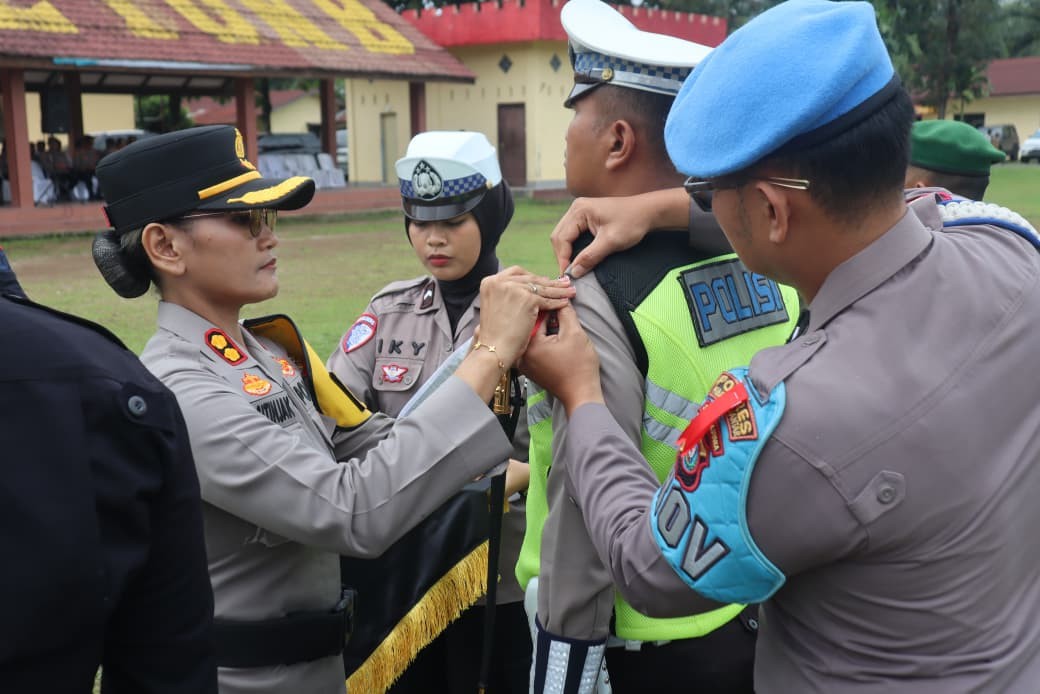 Apel Gelar Pasukan Operasi Lilin Toba 2025 Polres Pematangsiantar sebagai tanda dimulainya pengamanan Natal dan Tahun Baru 2026.