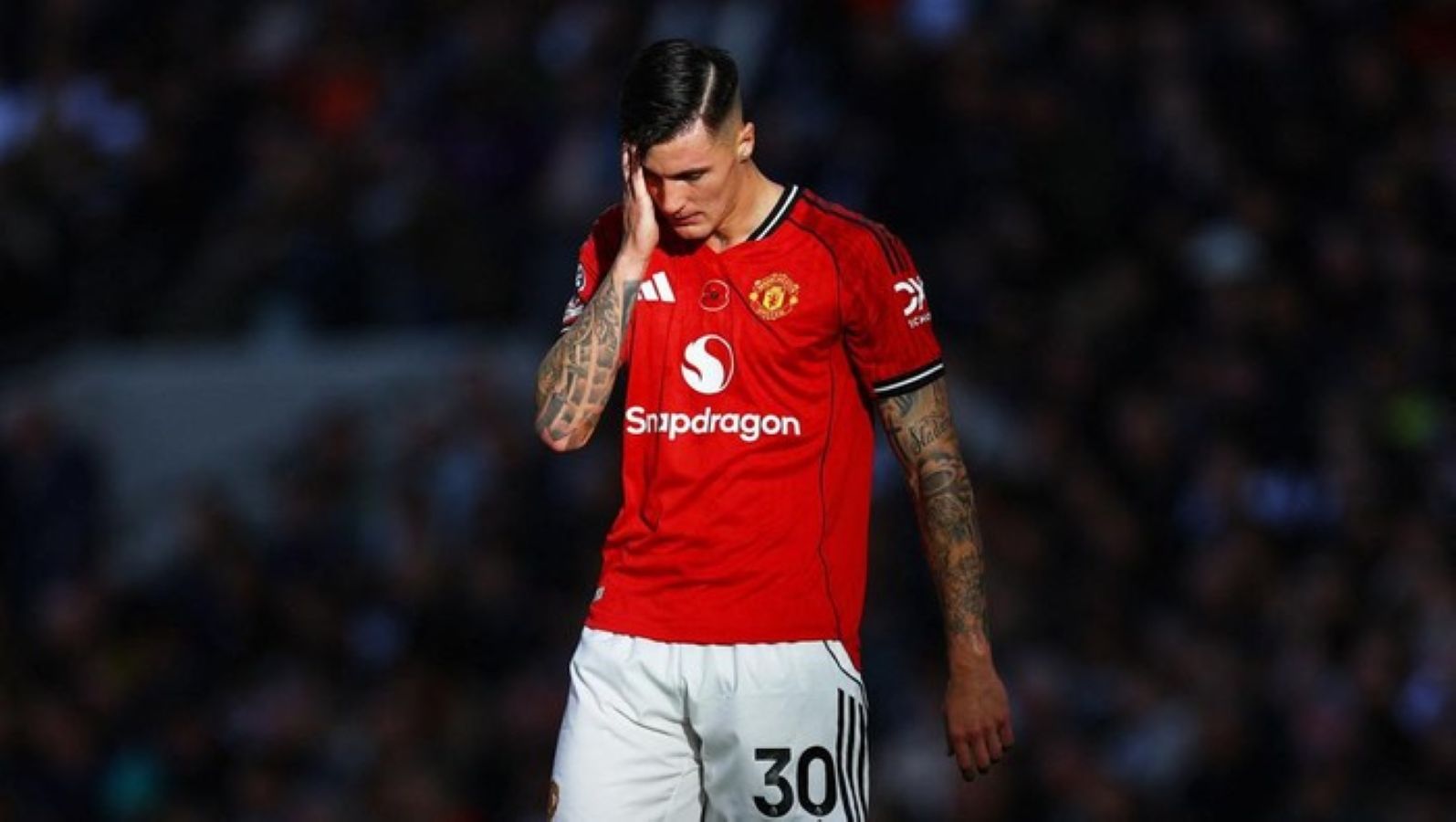 Benjamin Sesko menjalani sesi latihan Manchester United jelang laga tandang melawan Aston Villa di Villa Park pada lanjutan Liga Inggris 2025/2026.
