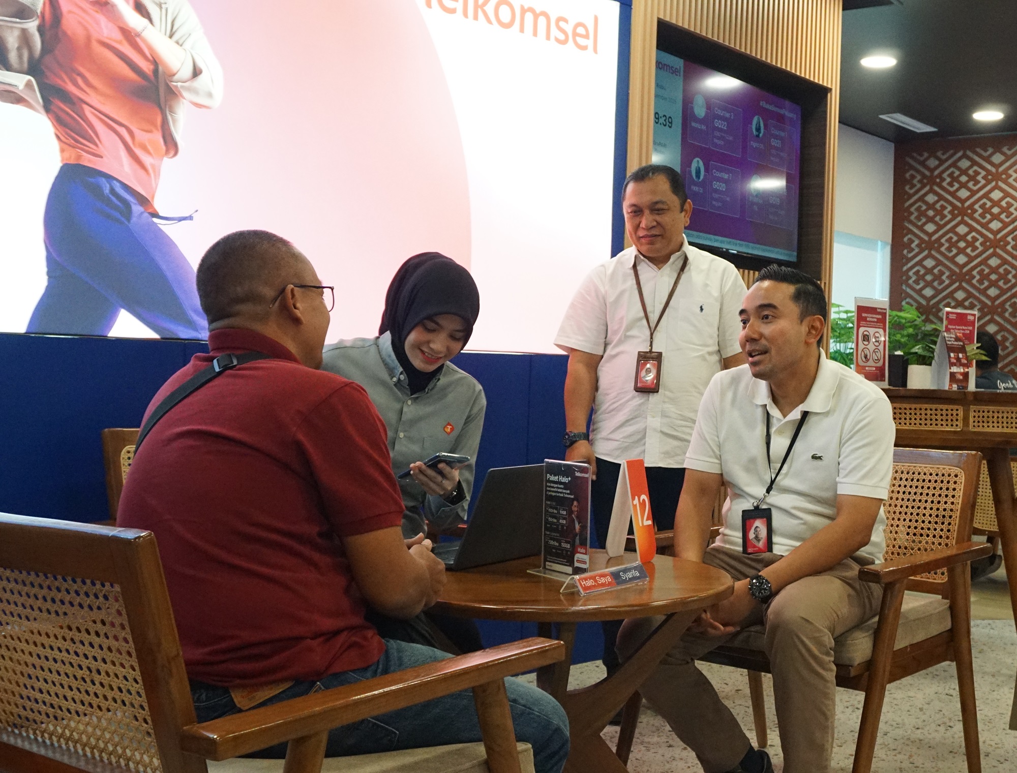 Telkomsel memastikan layanan pelanggan GraPARI telah kembali beroperasi penuh di sejumlah wilayah terdampak bencana di Aceh dan Sumatera Utara, sebagai komitmen perusahaan memberika layanan terbaik.