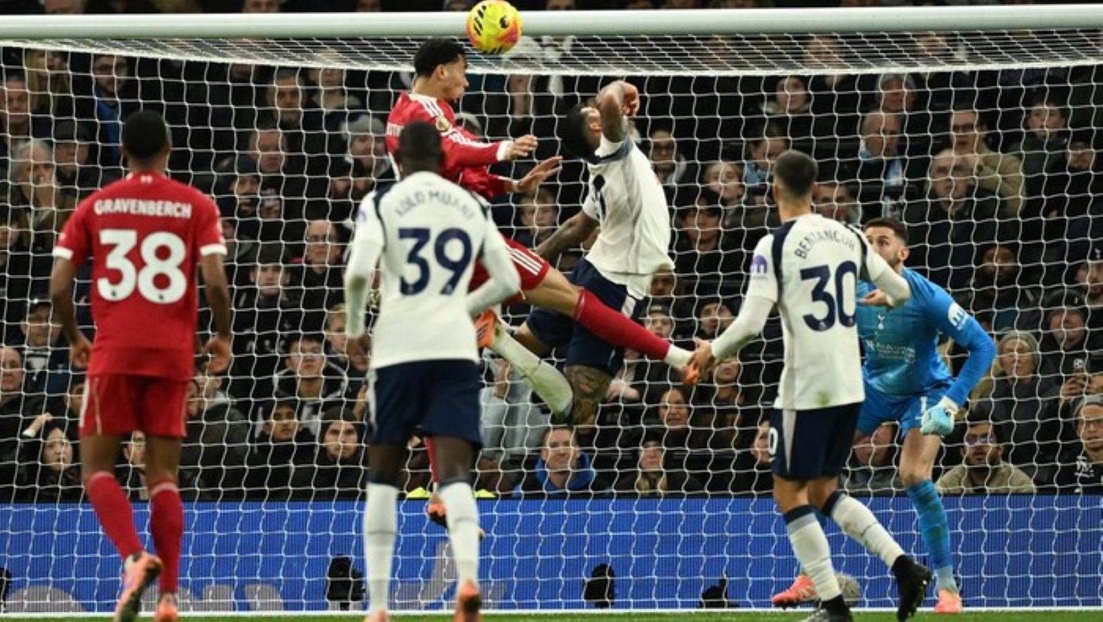 Tottenham Hotspur kalah 1-2 dari Liverpool di Liga Inggris.