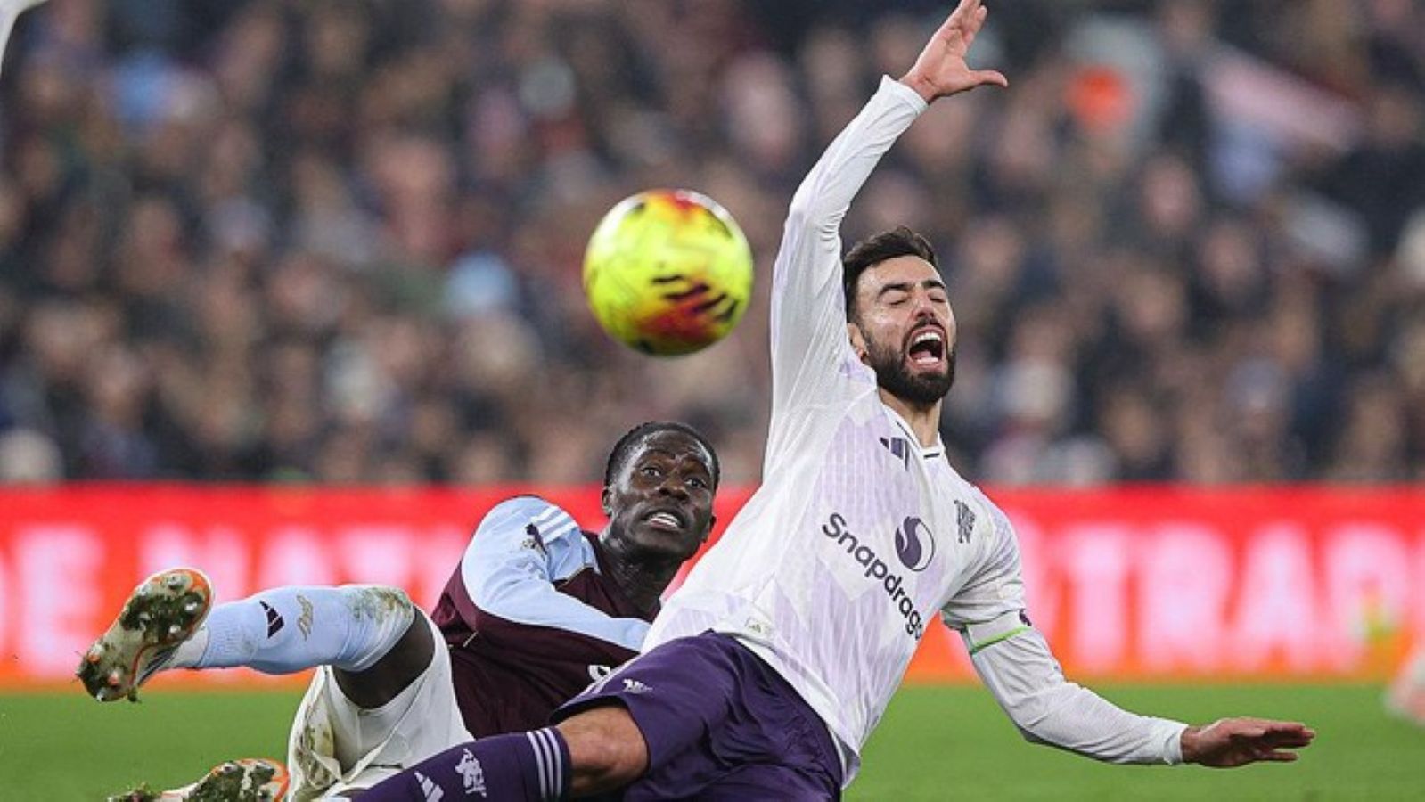 Bruno Fernandes cedera saat MU kalah dari Aston Villa, menambah tantangan lini tengah Setan Merah.