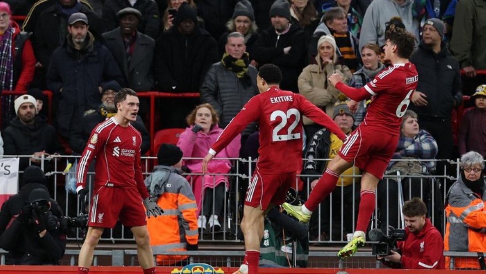 Liverpool Raih Kemenangan 2-1 Atas Wolves.