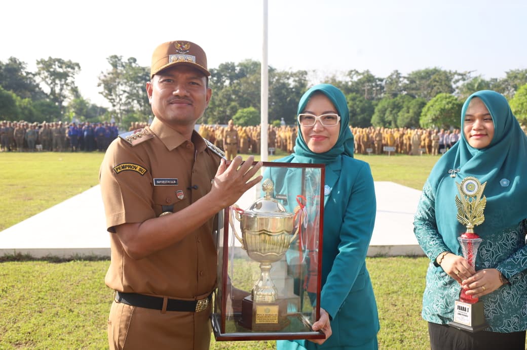 Wali Kota Tanjungbalai Mahyaruddin Salim tetapkan target 2026: pelayanan publik optimal, laporan keuangan WTP, PAD meningkat, OPD fokus pada hasil nyata.