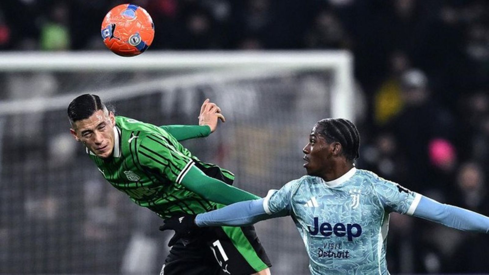 Jonathan David merayakan golnya saat membawa Juventus menang 3-0 atas Sassuolo di Mapei Stadium, Rabu dini hari WIB.