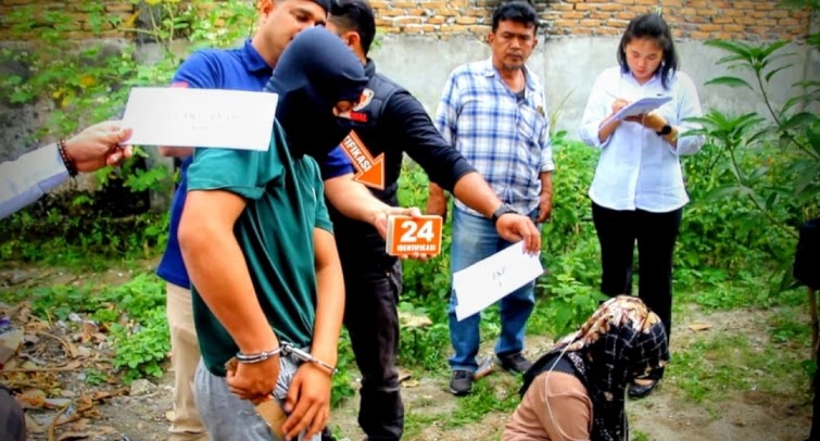 Rekonstruksi kasus pembunuhan terhadap anak di bawah umur yang digelar Polres Simalungun di lokasi kejadian.