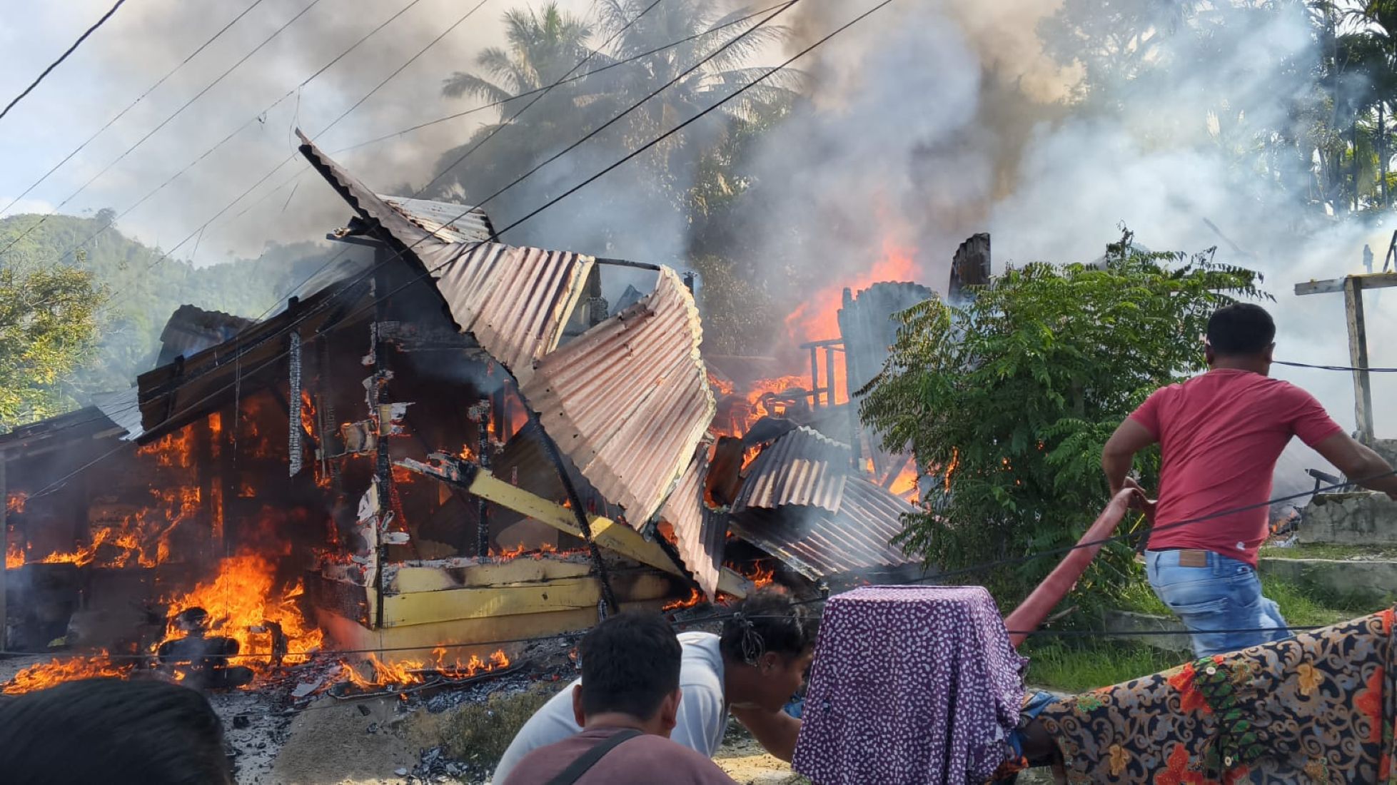 Sejumlah rumah warga di Jalan Ketapang, Gang Kerinci, Kelurahan Simare-mare, Sibolga Utara, hangus terbakar Kamis (8/1) sekitar pukul 09.00 WIB.