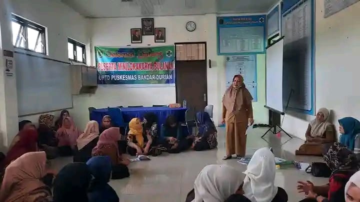 Puskesmas Bandar Durian Kecamatan Aek Natas melaksanakan pembinaan kader Posyandu untuk meningkatkan kualitas pelayanan kesehatan masyarakat.