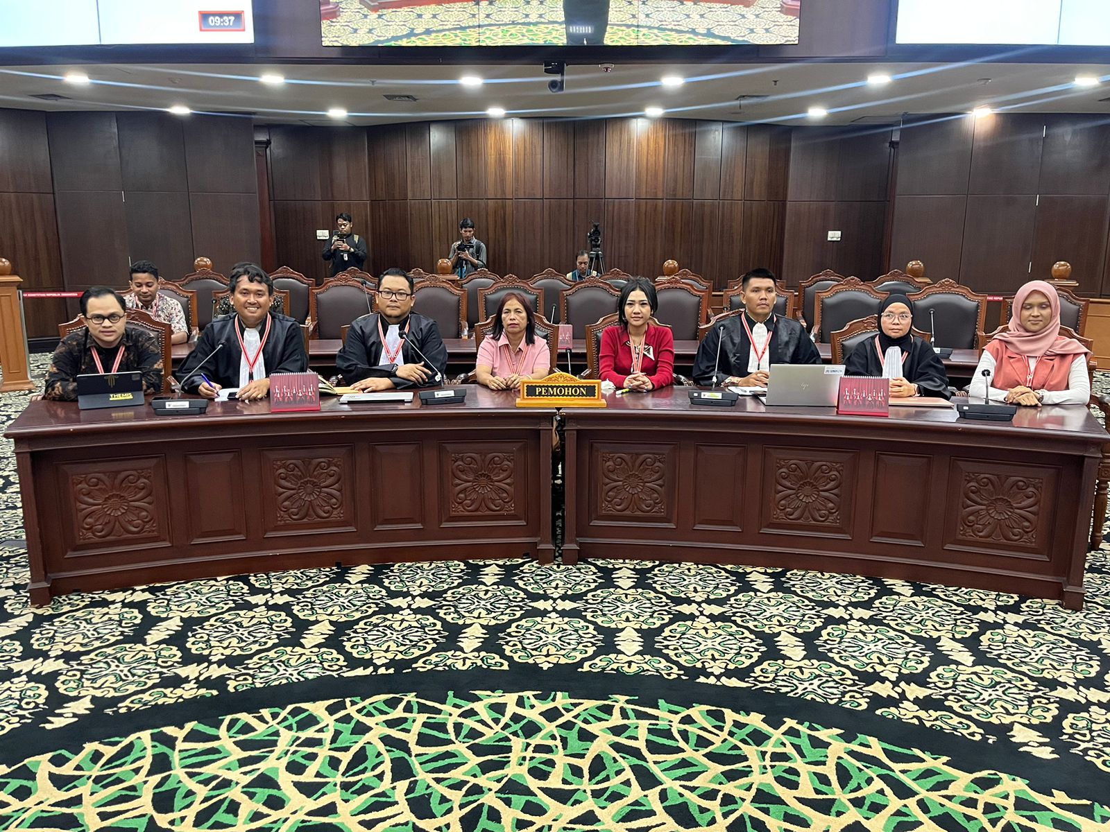 Majelis Hakim Mahkamah Konstitusi memimpin sidang pemeriksaan pendahuluan uji materi UU Peradilan Militer di Gedung MK, Jakarta.