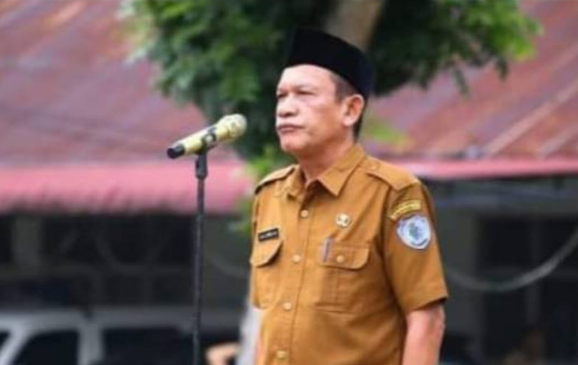 Ir Syafrin, Kepala Dinas Lingkungan Hidup Kabupaten Labuhanbatu yang dikabarkan mengajukan pengunduran diri.