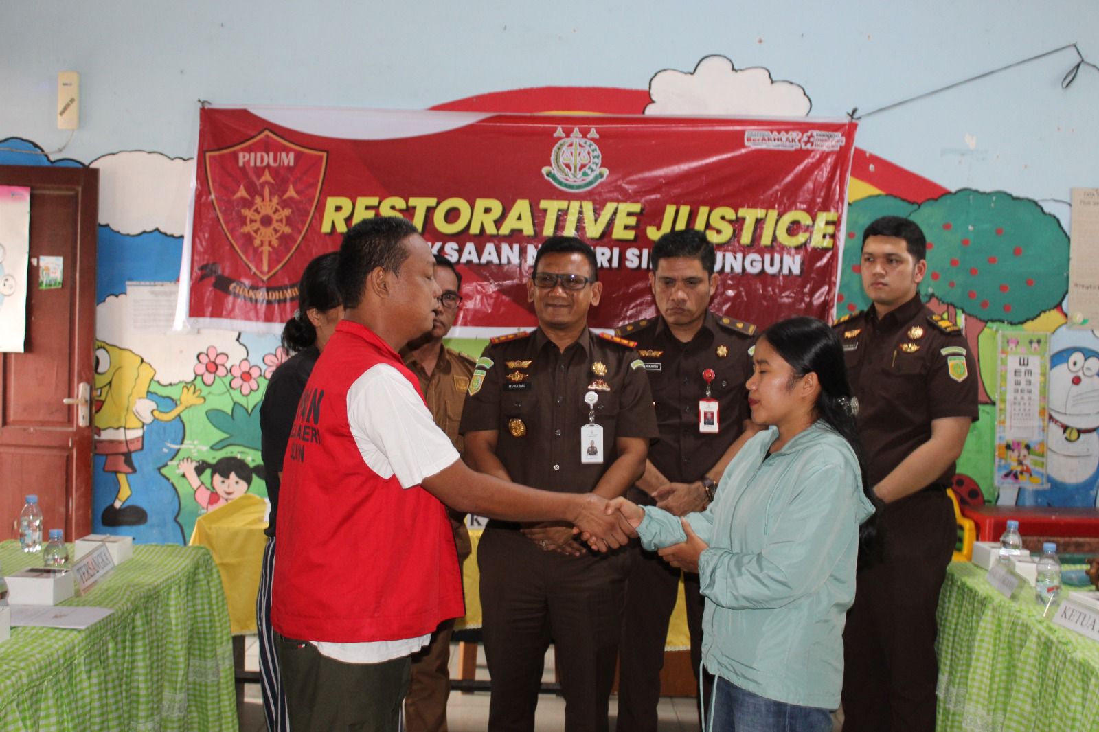Jajaran Bidang Pidana Umum saat memimpin ekspose perkara penadahan yang diselesaikan melalui mekanisme restorative justice.