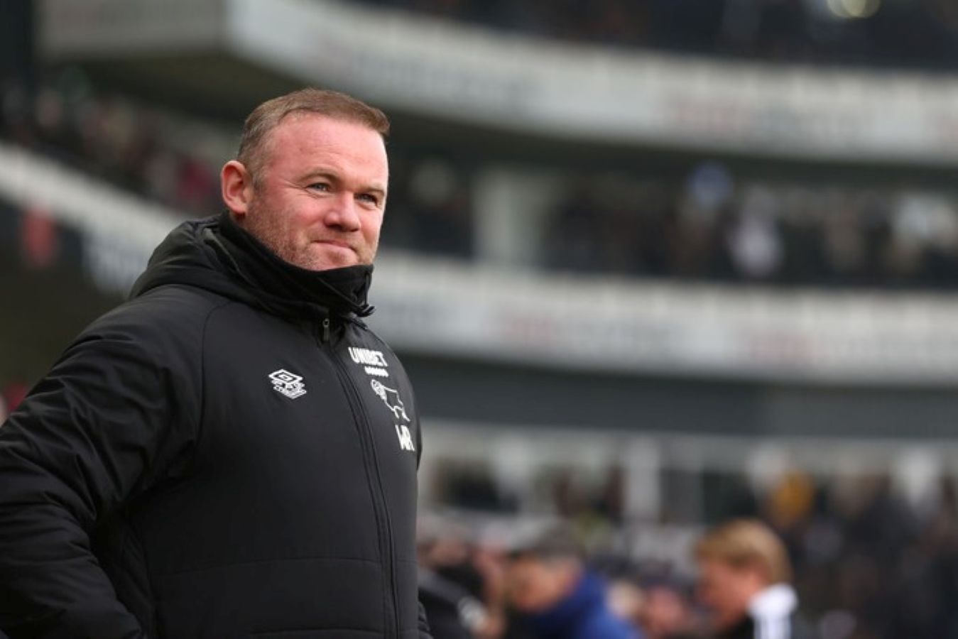 Wayne Rooney membuka peluang kembali ke Manchester United dan mengaku siap jika diminta bergabung sebagai staf kepelatihan.